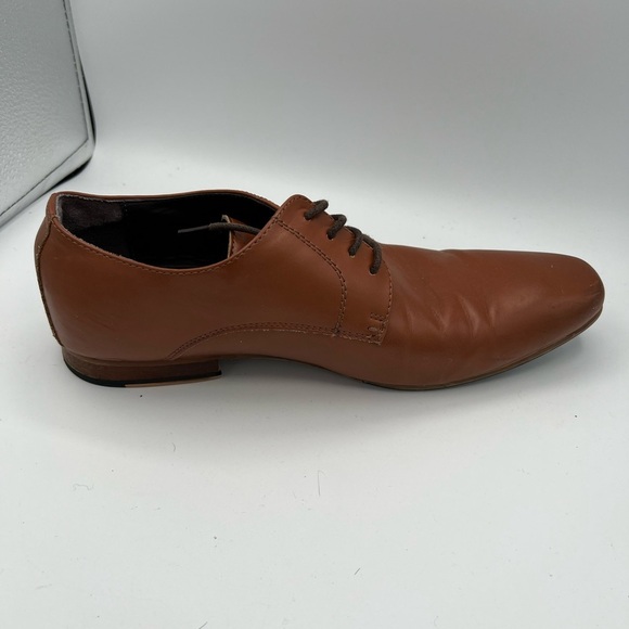 Elegant Tan Men's Oxford Shoes - Picture 8 of 8